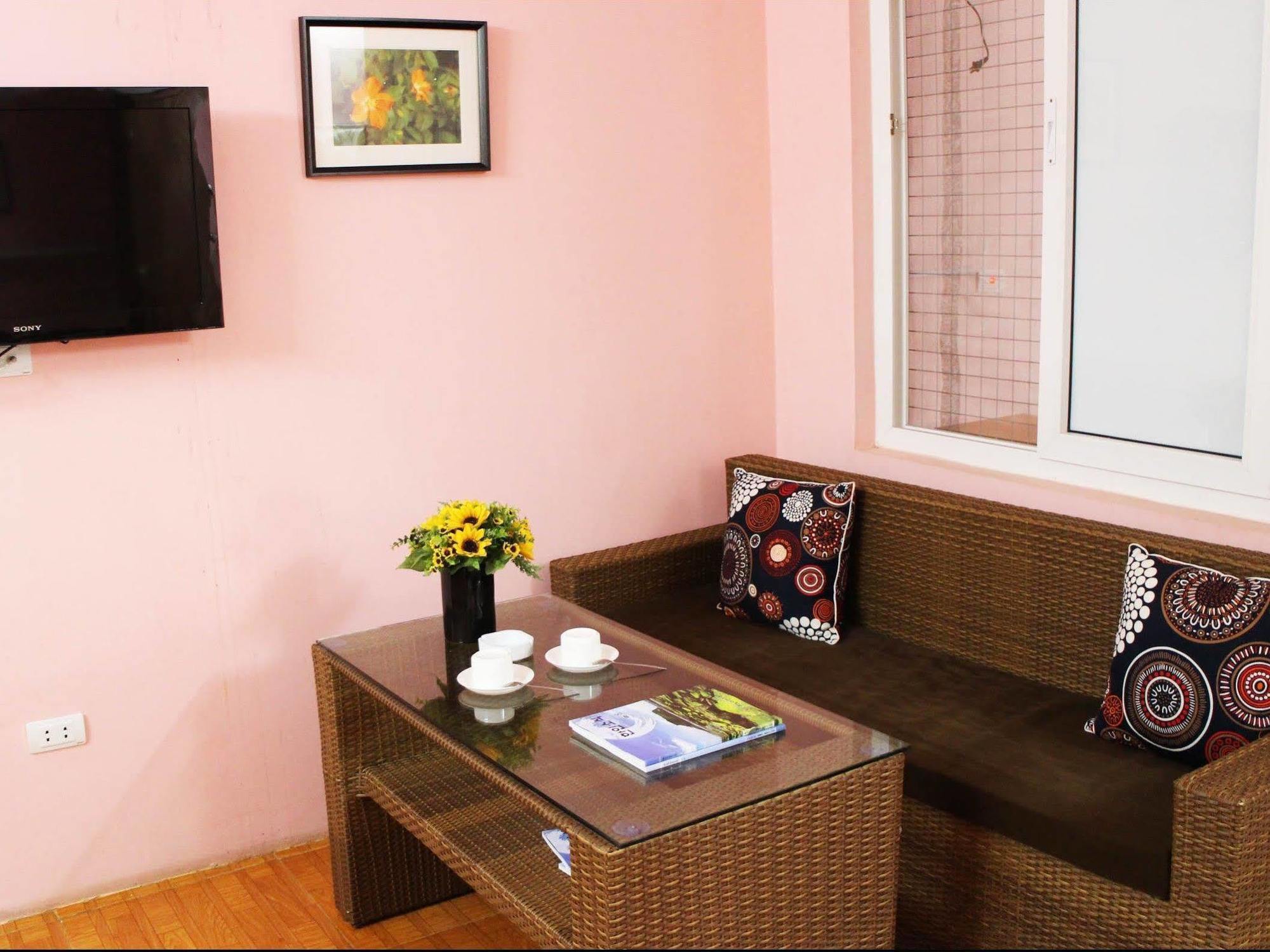 V-Studio Apartment 2 Hanoi Buitenkant foto