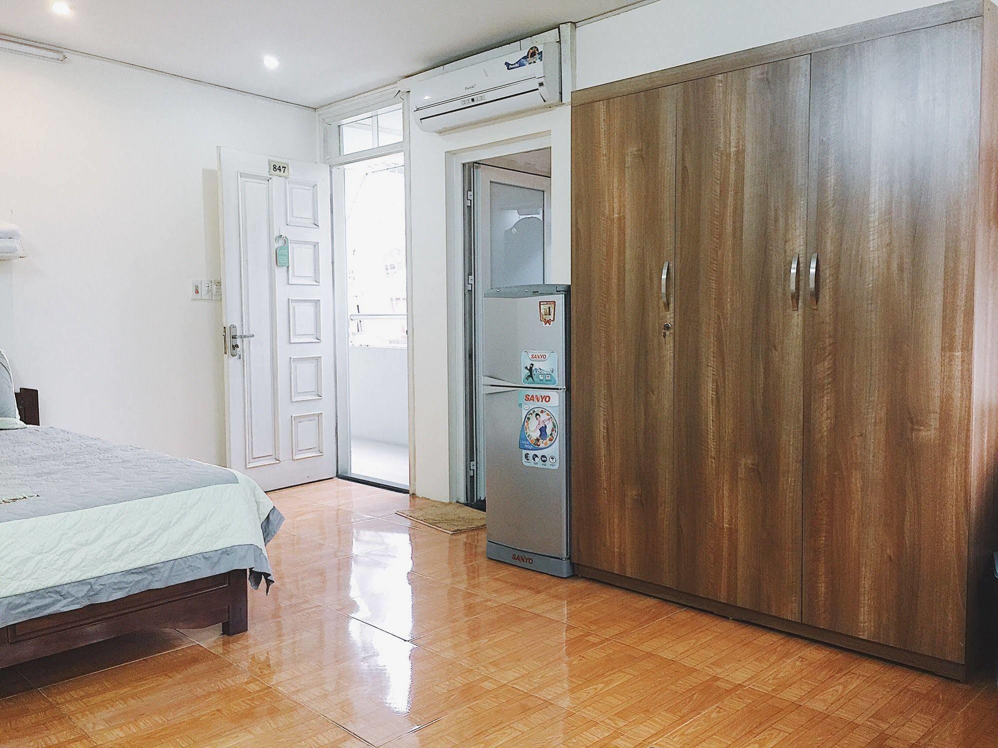 V-Studio Apartment 2 Hanoi Buitenkant foto