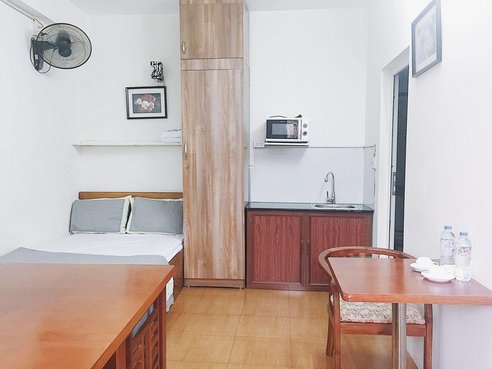 V-Studio Apartment 2 Hanoi Buitenkant foto