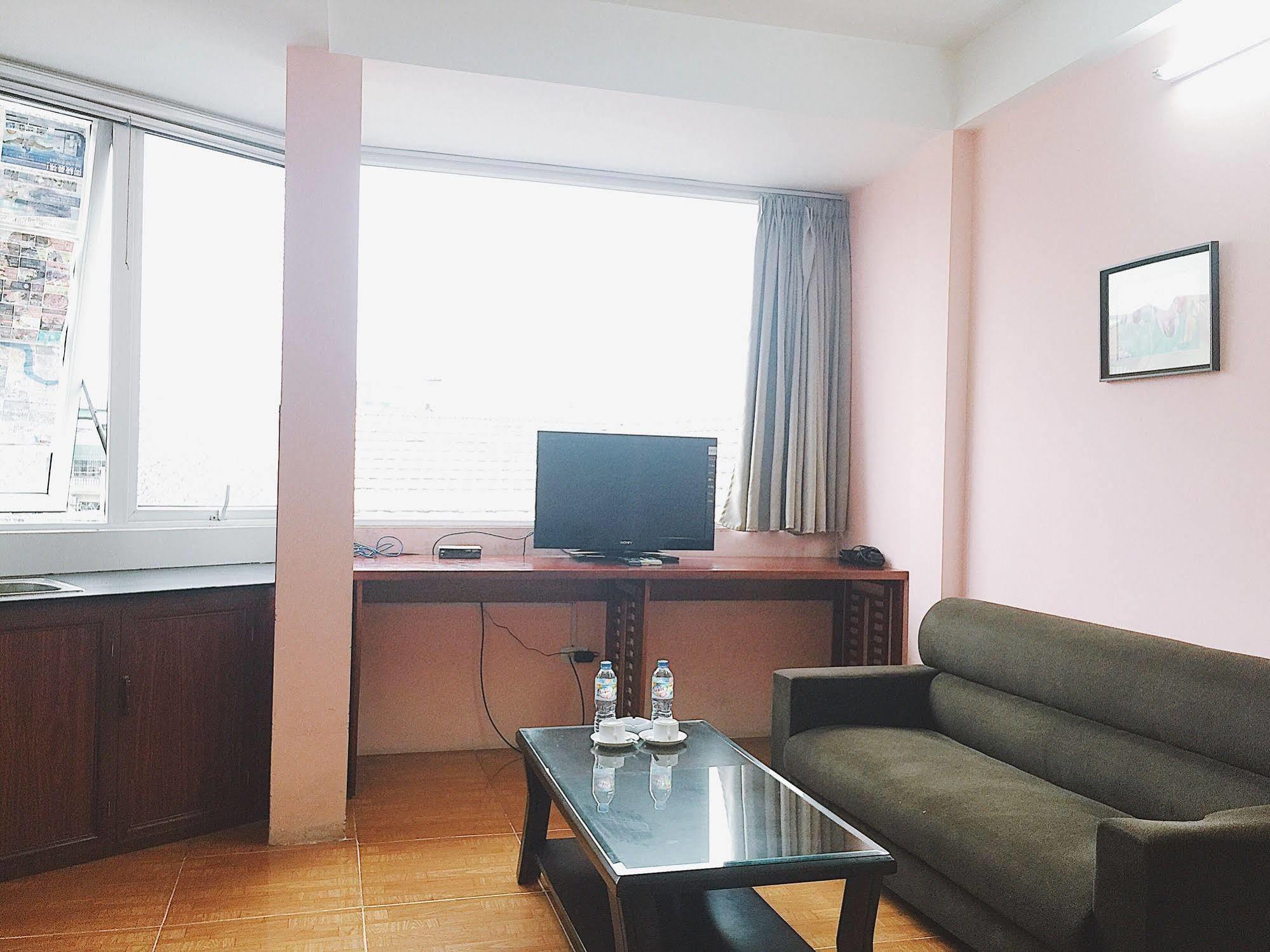 V-Studio Apartment 2 Hanoi Buitenkant foto