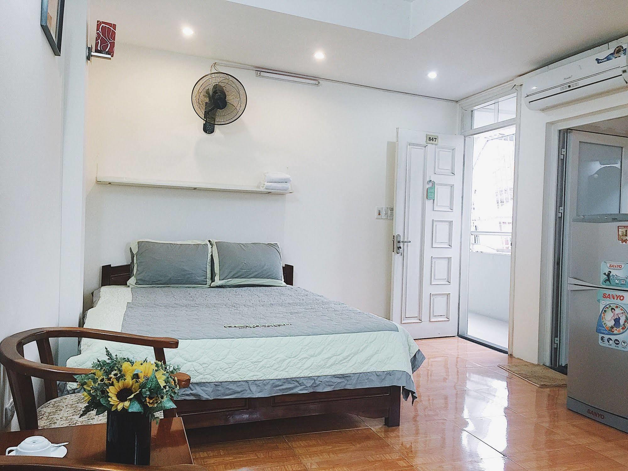 V-Studio Apartment 2 Hanoi Buitenkant foto